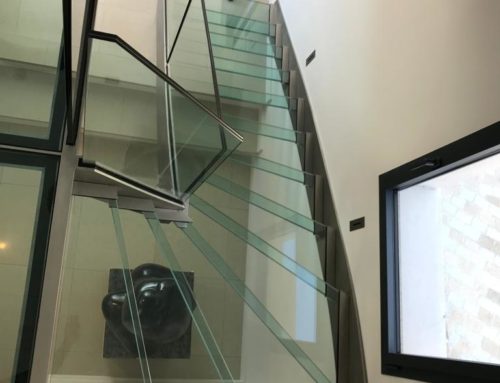 Garde corps pour escalier transparent